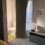 Delightful 2-bed Static Set In A Peaceful Village Üdülőpark