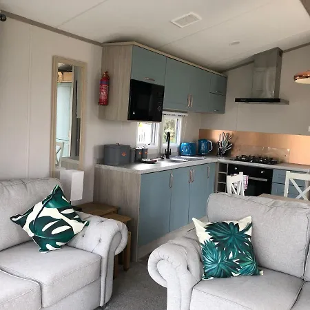 Delightful 2-bed Static Set In A Peaceful Village * Gilcrux