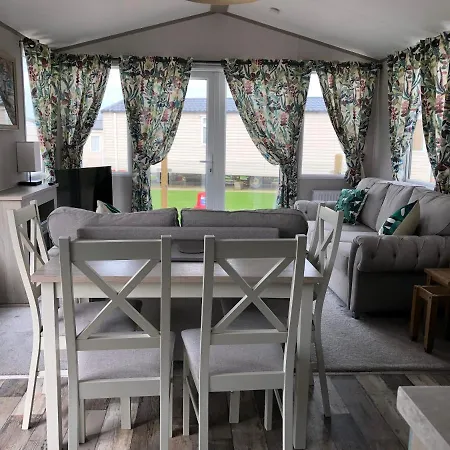 Delightful 2-bed Static Set In A Peaceful Village Kompleks wypoczynkowy Gilcrux
