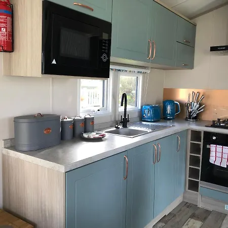 Delightful 2-bed Static Set In A Peaceful Village Kompleks wypoczynkowy Gilcrux