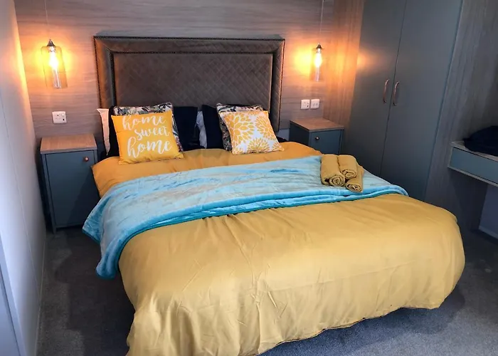 Delightful 2-bed Static Set In A Peaceful Village *